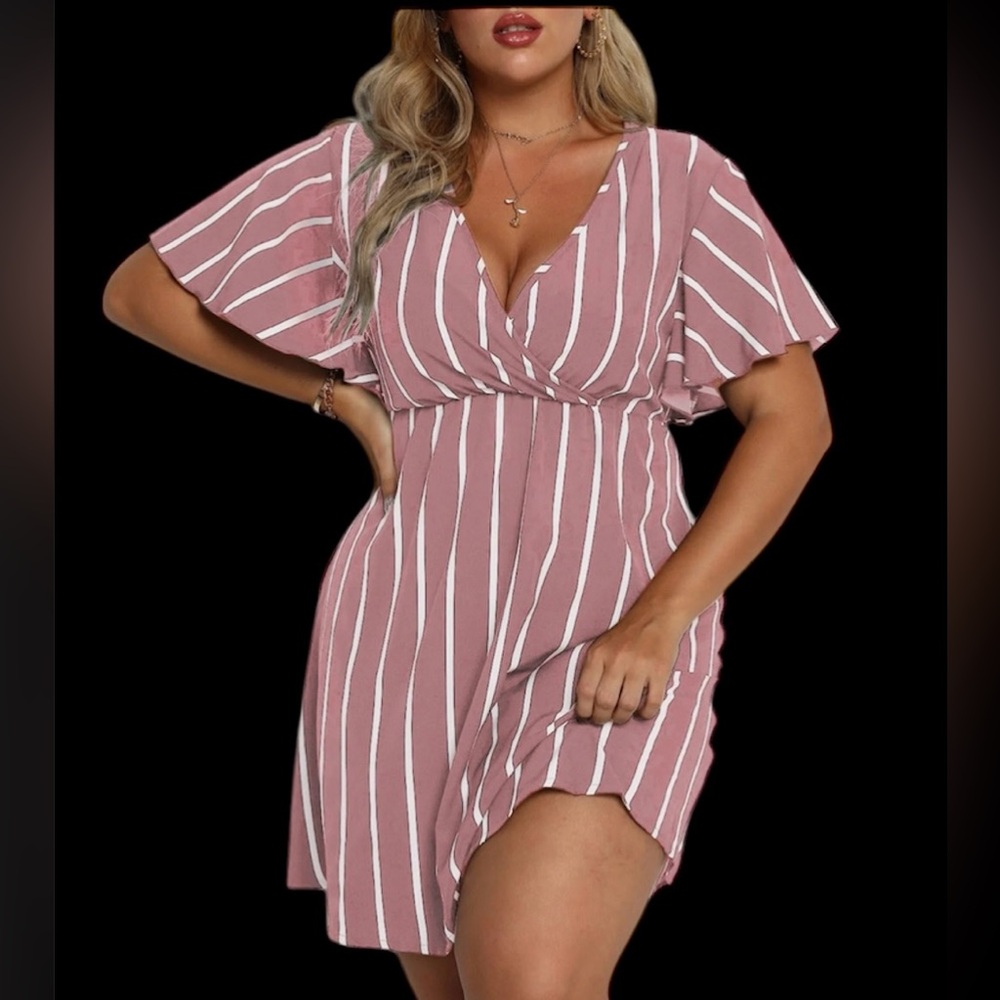 Women's Striped Print V-Neck Short Sleeve A Line Dress. Size Large